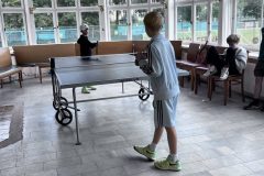 Tischtennis-in-den-Matchpausen-scaled