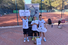 Sieger Midcourt U10